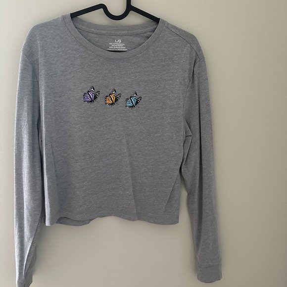 Gray full sleeve graphic crop top,  Size L - Picture 1 of 2